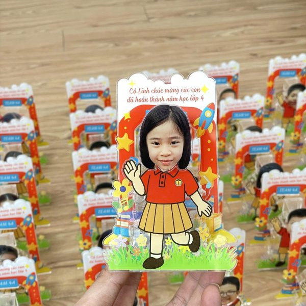 Standee lắc đầu dành cho Doanh Nghiệp, khách đặt hàng số lượng lớn